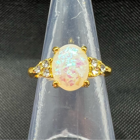 🆕 opal golden ring - Picture 1 of 4